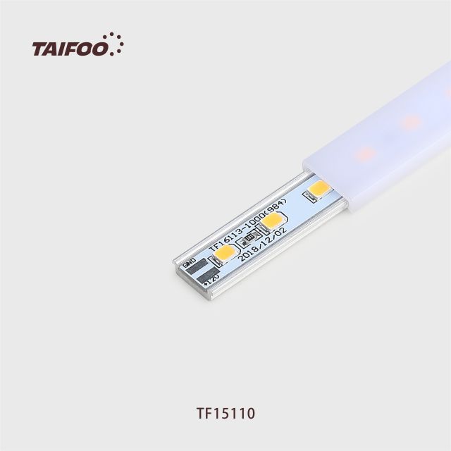 TF15110 明装条形灯