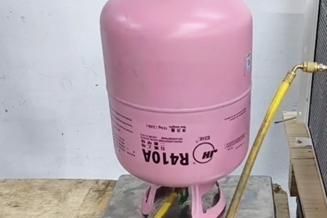 制冷劑充注不足對(duì)工業(yè)冷水機(jī)的影響