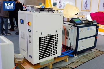 激光器配置冷水機是根據(jù)什么參數(shù)？