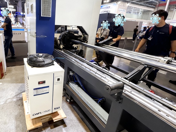 特域光纖激光冷水機CWFL-1500保障激光切管設備穩定運行