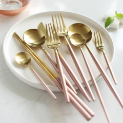 Korean Royal Pink Golden Tableware Cutlery Set Dinner Knife S poon Fork Sets 18/8 Stainless Steel Western Gold Dinnerware Set1pc