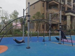 The first installation of playground facilities in Hofu 1 completed