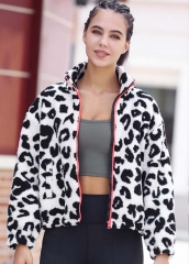 豹纹毛绒面料保暖高领全拉链女式外套可定制图案