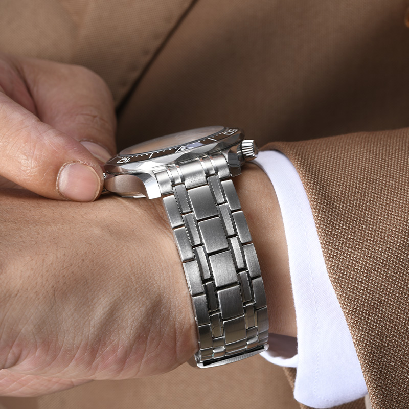 维瑞亚 不锈钢表带 适用于OMEGA欧米茄 新海马300 6点日历窗