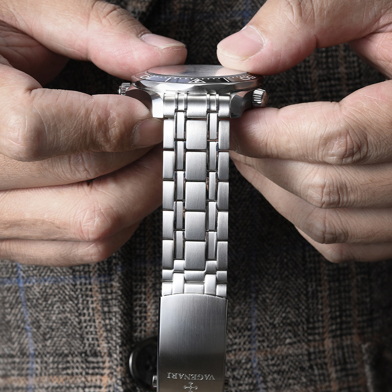 维瑞亚 不锈钢表带 适用于OMEGA欧米茄 新海马300 6点日历窗