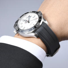 维瑞亚橡胶表带适用于海马潜水300m 42mm（日历窗在6点位）