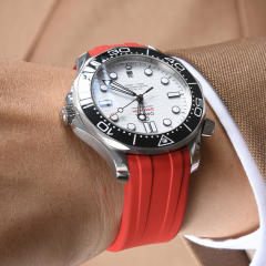 维瑞亚橡胶表带适用于海马潜水300m 42mm（日历窗在6点位）