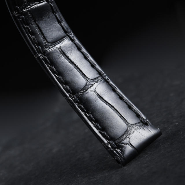 维瑞亚美洲鳄鱼皮表带适用于卡地亚坦克 WJTA0011