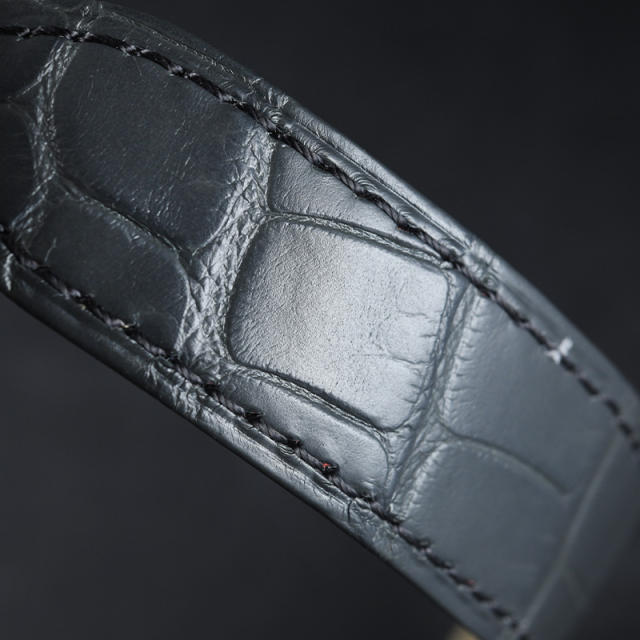 维瑞亚美洲鳄鱼皮表带适用于卡地亚坦克 WSTA0029