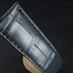 维瑞亚美洲鳄鱼皮表带适用于卡地亚坦克 WSTA0029