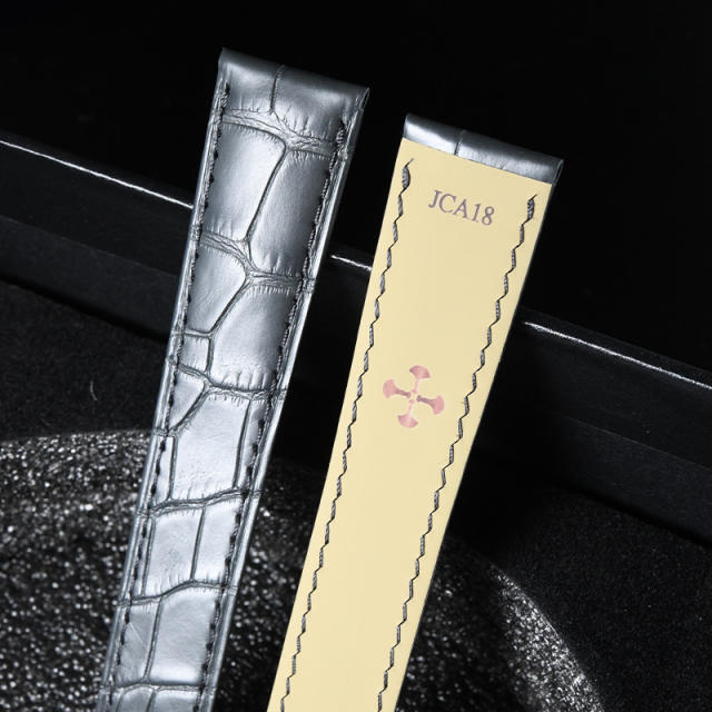 维瑞亚美洲鳄鱼皮表带适用于卡地亚坦克 WSTA0028