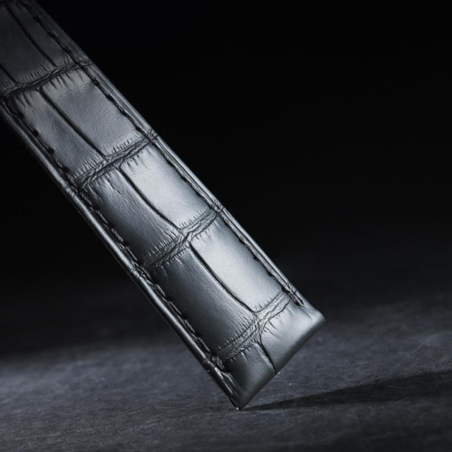 维瑞亚美洲鳄鱼皮表带适用于卡地亚坦克 WSTA0028