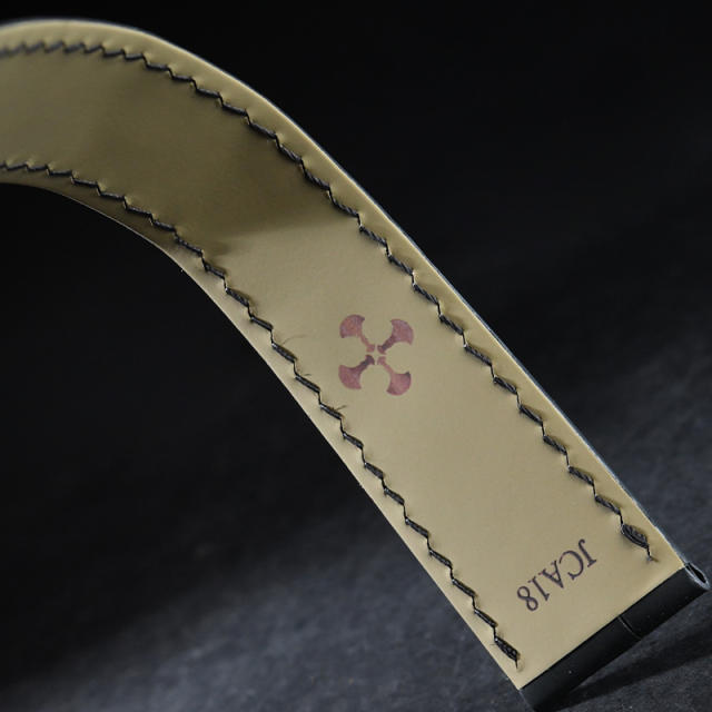 维瑞亚美洲鳄鱼皮表带适用于卡地亚坦克 WSTA0028