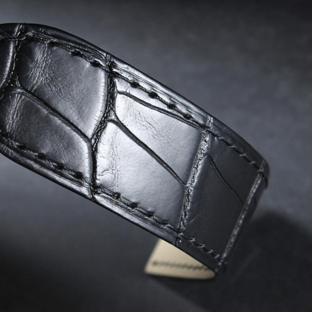 维瑞亚美洲鳄鱼皮表带适用于卡地亚坦克 W5330001