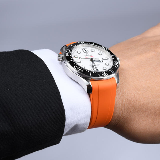 【单色新外观】维瑞亚橡胶表带适用于Omega新海马300(日历6点)