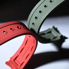 维瑞亚橡胶表带适用于欧米茄新海马300(日历6点位)折叠扣款