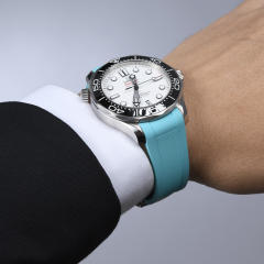 维瑞亚橡胶表带适用于欧米茄新海马300(日历6点位)折叠扣款