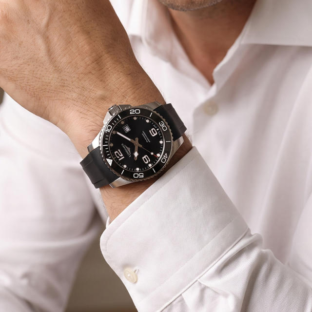 维瑞亚橡胶表带适用于浪琴三代康卡斯42mm
