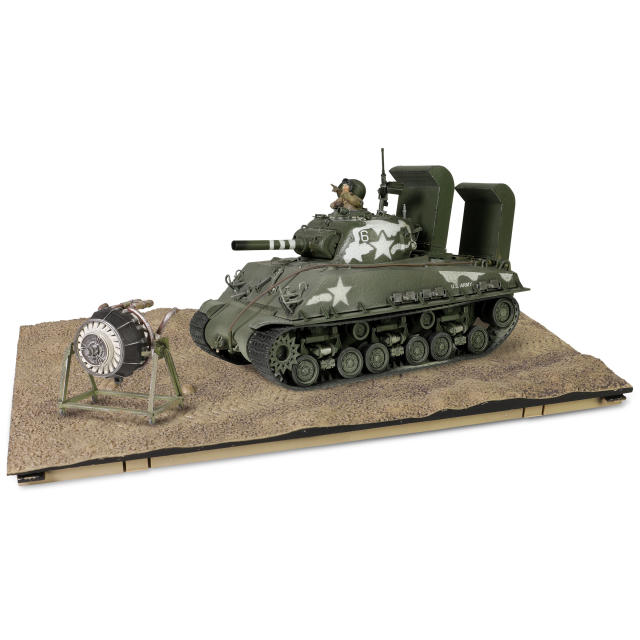 Sherman M4A3 (105) HVSS with deep wading gear US Army, 713th Tank Battalion, Okinawa, 1945
