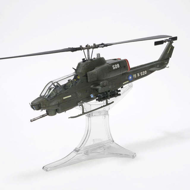 Bell AH-1W "Whiskey Cobra" attack helicopter (High visibility ver.) Tail number #528, 602nd Air Cavalry Brigade Attack Battalion, ROCA, Hsinchu Air Force Base Open Day  April
