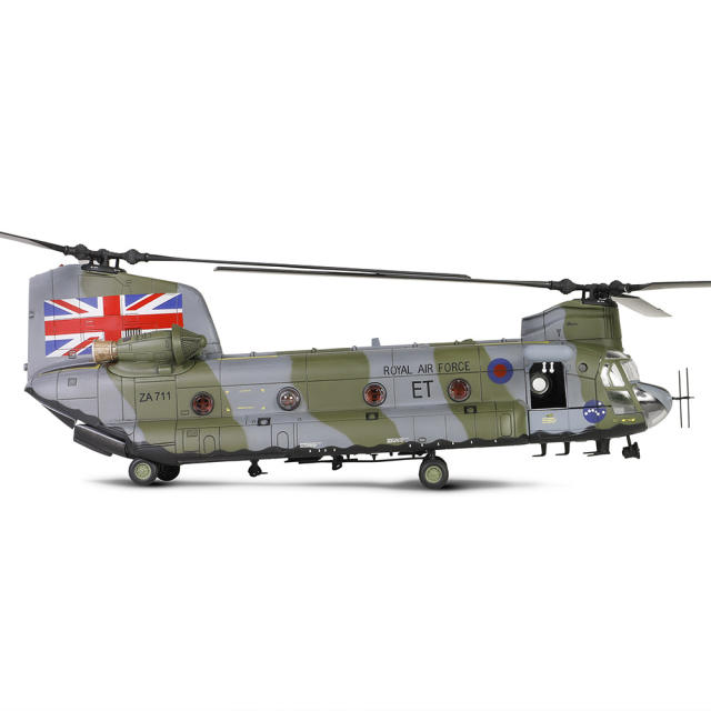 Boeing Chinook HC. Mk.1 helicopter Royal Air Force, No.7 Squadron, "Britforleb: Task Force, Lebanon