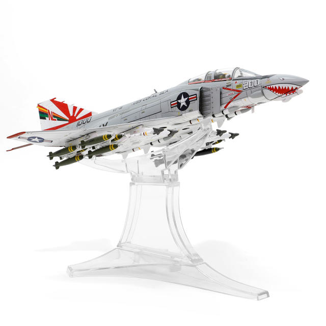 波音F-4B “鬼怪II”战斗机 VF-111 “落日者” 美国海军珊瑚海号航空母舰，VF-111战斗机中队(机身编号200)