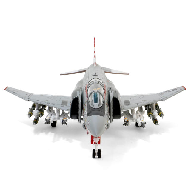 McDonnell Douglas F-4B Phantom II, USN, VF-111 Sundowners, F-4B 200, USS Coral Sea 1970