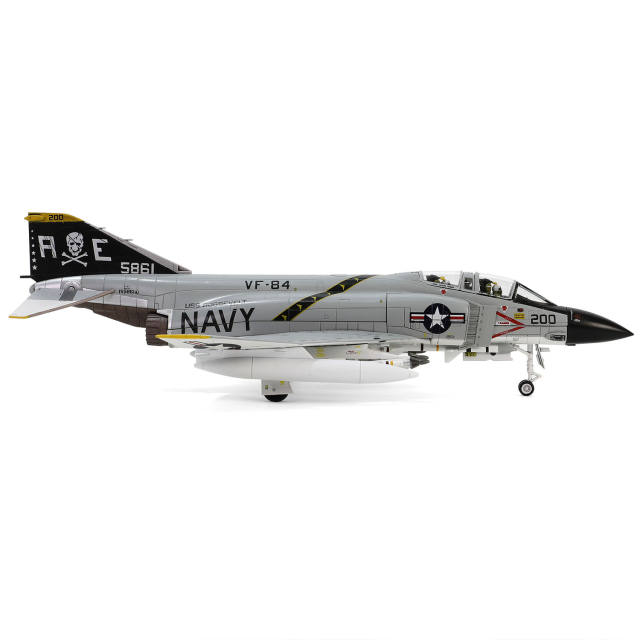 波音F-4J “鬼怪II” 战斗机 VF-84 “海盗旗” 美国海军罗斯福号航空母舰，第84战斗机中队(军机序号155861)