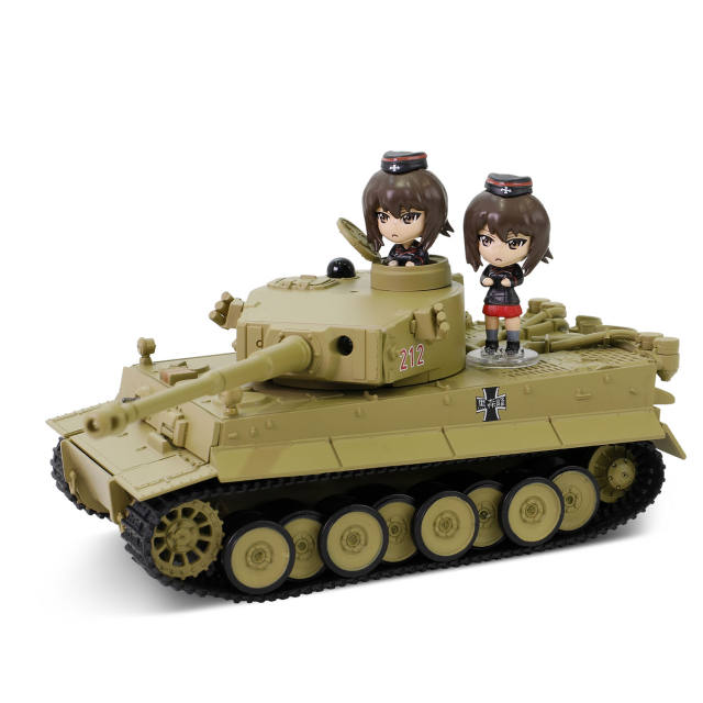 Tiger I (Early Production) Kuromorimine Girls Academy with Maho Nishizumi commander figure