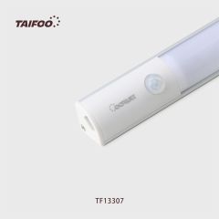 TF13305/6/7 明装条灯