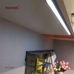 TF17211 免拉手层板灯