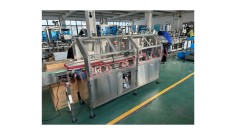 自动理瓶入模具机