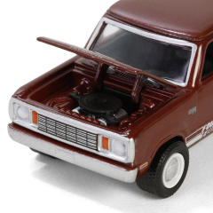 Plymouth Trail Duster with Backpacker Figure