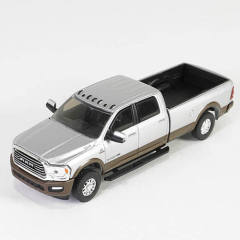 Showroom Floor Series 4