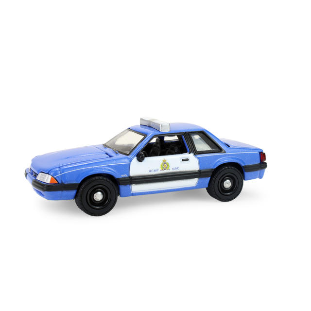 维多利亚皇冠警用拦截车 – 加拿大皇家骑警（RCMP）