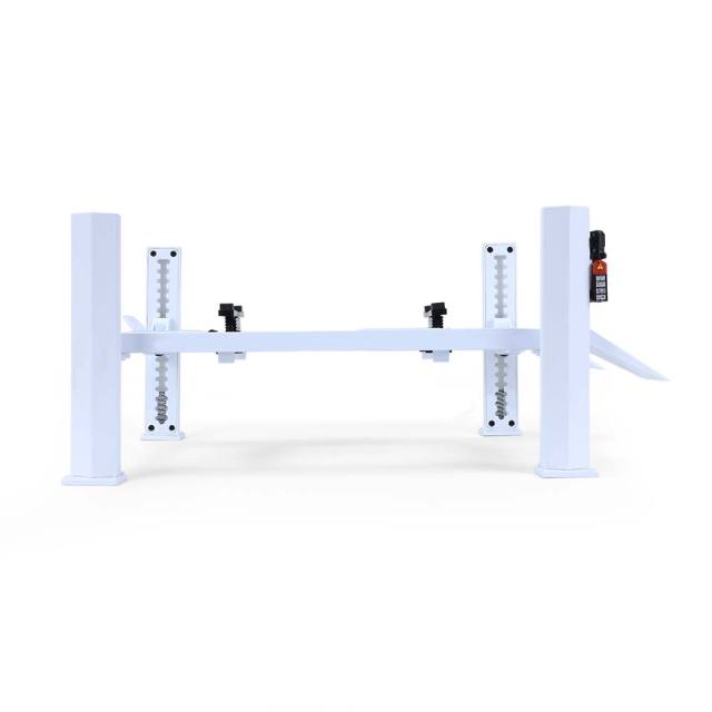 四柱举升机 - 白色