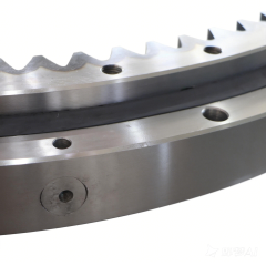 Excavator slew ring
